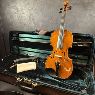 Heinz F. Kurause Heinz F. Kurause 4/4