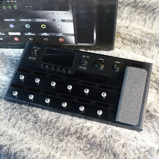 LINE 6 Helix Floor