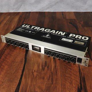 BEHRINGERMIC2200 ULTRAGAIN PRO  【梅田店】