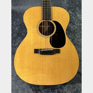 Martin 000-18 Standard【2022年製美品中古品】【ショッピングクレジット無金利&超低金利キャンペーン】