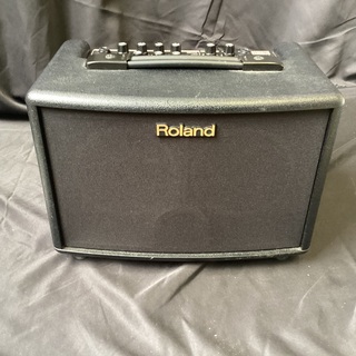 Roland AC-33(ローランド アコーステックギター用アンプ バッテリー駆動)