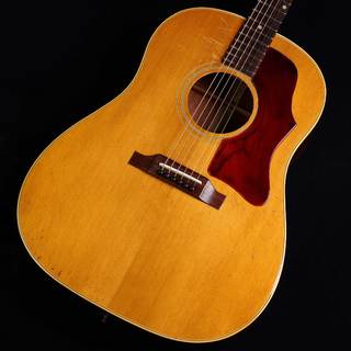 カネコアヤノの1965年製 ギブソン J-50｜AGM GUITAR GRAPH -Volume 96