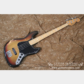 Fender1974 Jazz Bass "Alder Body with 4 Bolt Neck"