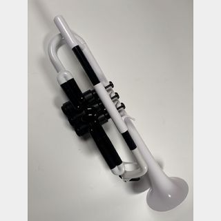 pInstruments pTrumpet White プラスチック トランペット　展示品売り切り特別価格