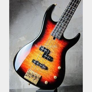 Valley Arts / Custom Pro USA Bass / Quilt Top  / Sunburst 