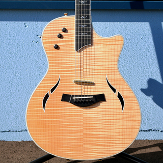 Taylor T-5 C1 Flame Maple Top Natural