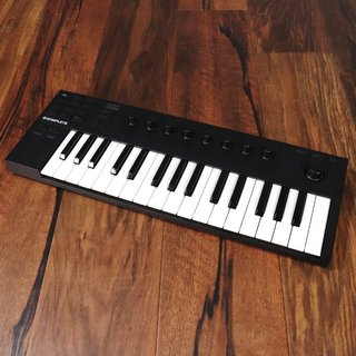 NATIVE INSTRUMENTS Komplete Kontrol M32 【梅田店】