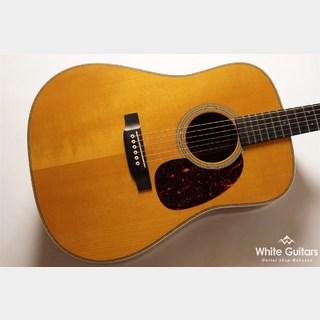 Martin HD-28V Adirondack Spruce TOP