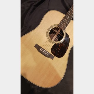 Martin D-28 Standard