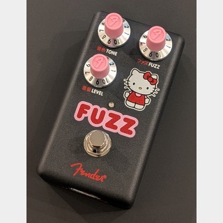 フェンダー、ハローキティの50周年を記念したコレクションを発売