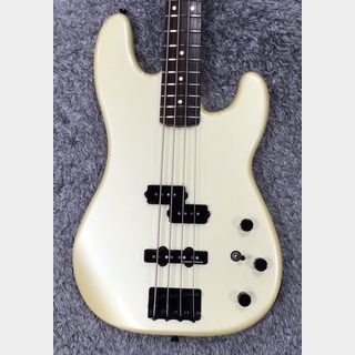 Fender Duff McKagan Precision Bass Pearl White【中古品】【2017年製】【純正ギグバッグ付】