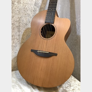 Sheeran by Lowden S03【場所を選ばず大活躍!】【エレアコ】【クロサワ楽器店池袋店アコ館在庫品】