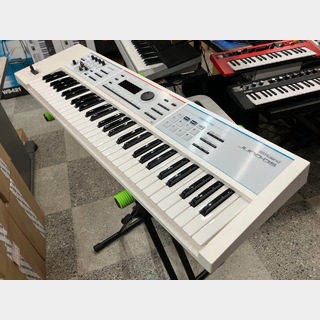 Roland JUNO-DS 61W ◆展示品最後の1台!【TIMESALE!~12/8 19:00!】【ローン分割手数料0%(12回迄)】