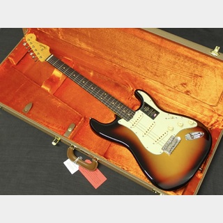 FenderAmerican Vintage II 1961 Stratocaster 3-Color Sunburst