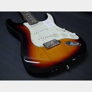 Fender Made In Japan Hybrid II Stratocaster Rosewood Fingerboard 3-Color Sunburst