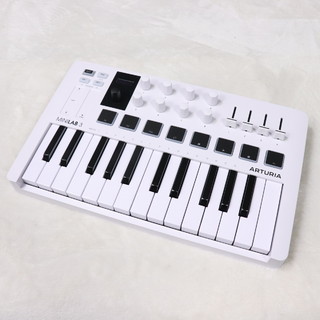 Arturia、パッチング可能な25鍵モノフォニック・アナログシンセ