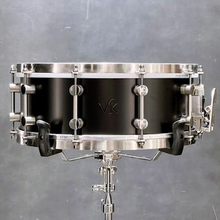 VK DRUMSStainless Steel 1.5mm 14×5.5 Snare Drum [Made in England]【店頭展示特価品】