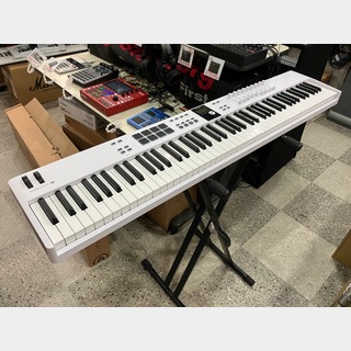 Arturia KEYLAB ESSENTIAL 88 mk3【1台限定B級大特価!!】【年末特大セール!!】