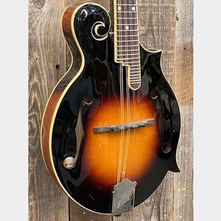 The Loar LM-520-VS Hand-Carved Mandolins