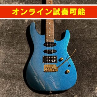 未使用新品 charvelタイプ エレキギター レプリカ品 アームあり ケース付 未使用新品 charvelタイプ エレキギター レプリカ品 アームあり ケース