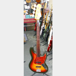 Fender Japan JB62 Fretless Bass