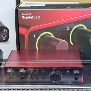 Focusrite 【店頭展示品】Scarlett 2i2 (4th Gen) 2in 2out オーディオインターフェース