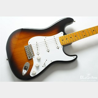 Fender 70th Anniversary American Vintage II 1954 Stratocaster - 2-Color Sunburst