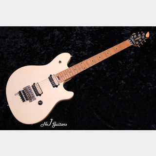 PEAVEY Wolfgang Special / Ivoly