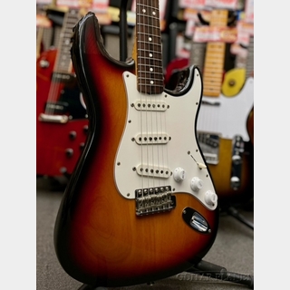 FenderAmerican Vintage '62 Stratocaster -3-Color Sunburst- 1992年製【Slab Fingerboard!】