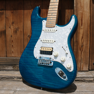 Fender Custom Shop Custom Deluxe Stratocaster Flame Top Trans Candy Blue  2011年製