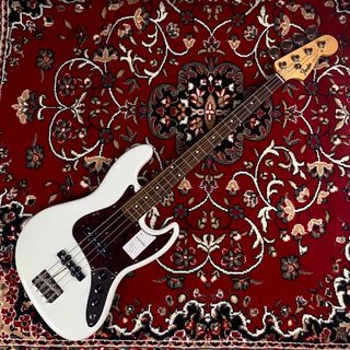 FenderMade in Japan Heritage 60s Jazz Bass Rosewood Fingerboard Olympic White エレキベース ジャズベース