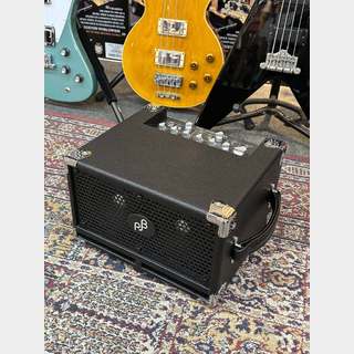 アンプ／アンプシミュレーター／真空管、Phil Jones Bass、Bass Cubの