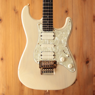 FERNANDES エレキギター ホワイト Yahoo!オークション -「エレキギター白」(フェルナンデス) (本体