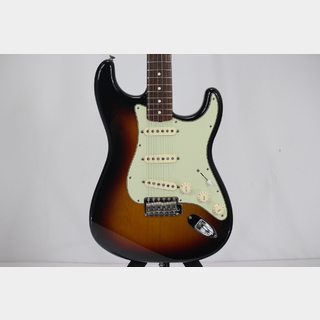 Fender CLASSIC SERIES 60S STRATOCASTER