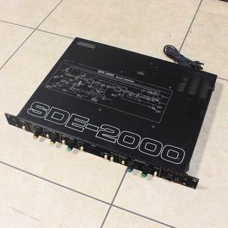 Roland SDE-2000 Digital Delay