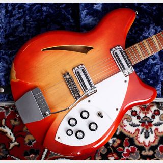 Rickenbacker 1966年製 #365 Firegro