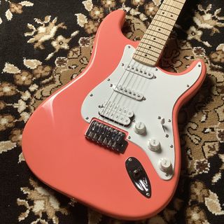 Squier by Fender 【現物写真】SONIC STRATOCASTER HSS Maple Fingerboard White Pickguard Tahitian Coral ストラトキャスタ