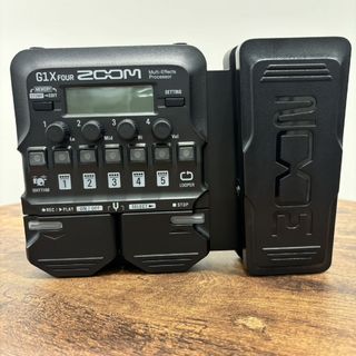 ZOOM G1X FOUR