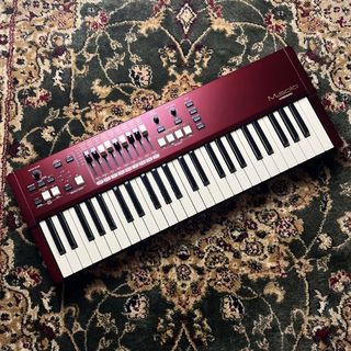 Hammond M-solo (Burgundy) 49鍵盤 ドローバーキーボード バーガンディー