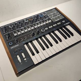 Arturia MINIBRUTE 2