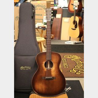 Martin 【11月1日価格改定】000-16 Street Master #2868773【アディロントップ】