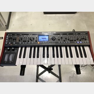 BEHRINGER DeepMind 6