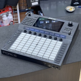 AKAI PROFESSIONAL Force