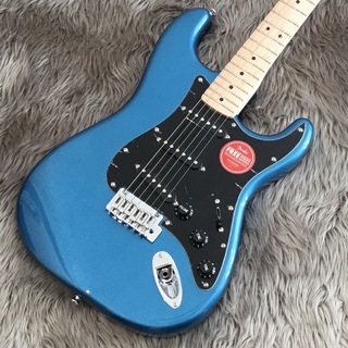 Squier by Fender Affinity Series Stratocaster Maple Fingerboard Black Pickguard/色 Lake Placid Blue