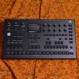 elektron Analog Four mk2【DigiFESセール：11/25から販売開始】