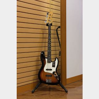 FenderPlayer II Jazz Bass, Rosewood Fingerboard / 3-Color Sunburst