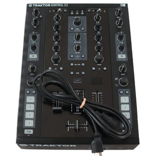 NATIVE INSTRUMENTS 【中古】 DJコントローラー DJミキサー NATIVE INSTRUMENTS TRAKTOR KONTROL Z2 Traktor用DJコントローラー