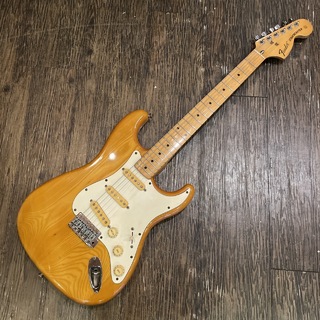 Fender JapanCST-50M (ST72-55) Stratocaster 1988 Electric Guitar 3.58kg