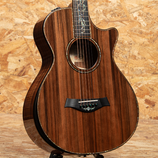 Taylor C12ce 12-Fret Grand Concert Custom