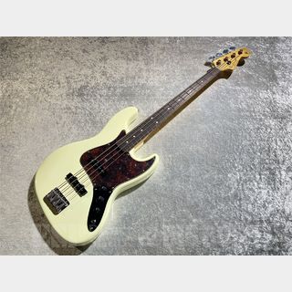 Vanzandt JBV-R2 (Vintage White)
